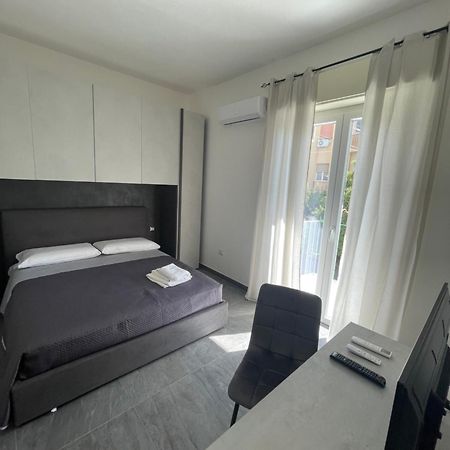 Leos Rooms Καλτανισέττα Εξωτερικό φωτογραφία